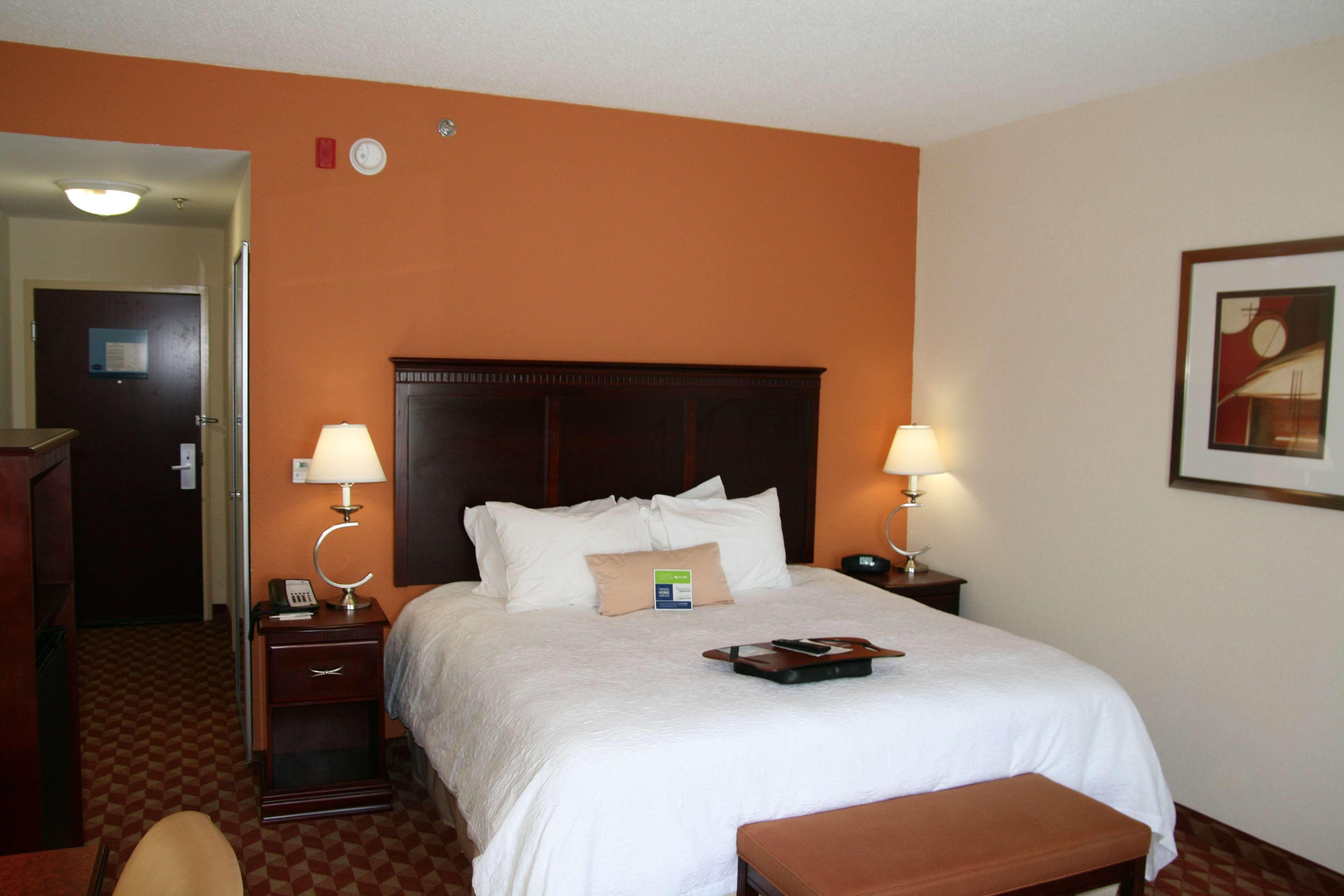 Hampton Inn Kingsland Room photo